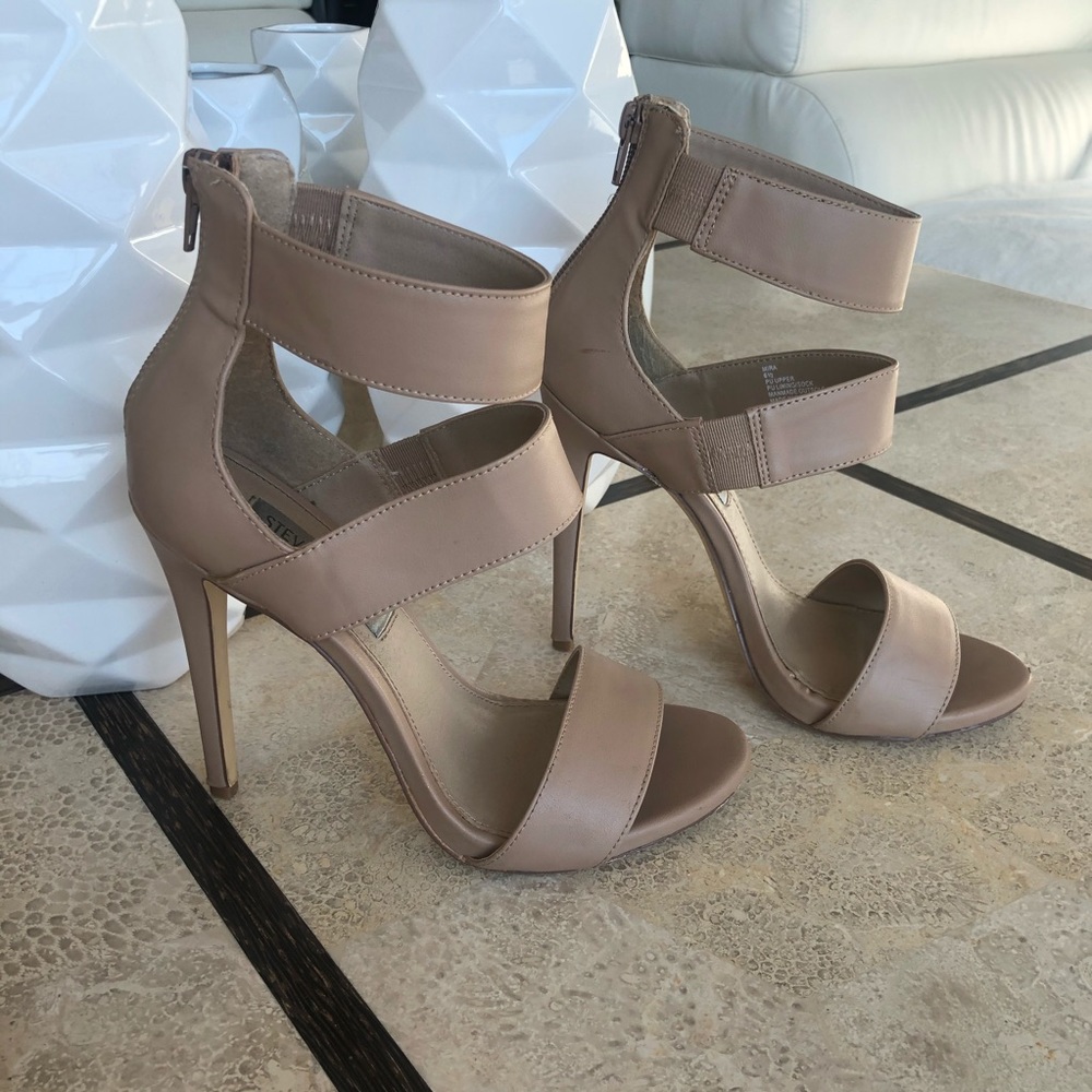 Steve Madden Mira Nude Heels Size 6.5
